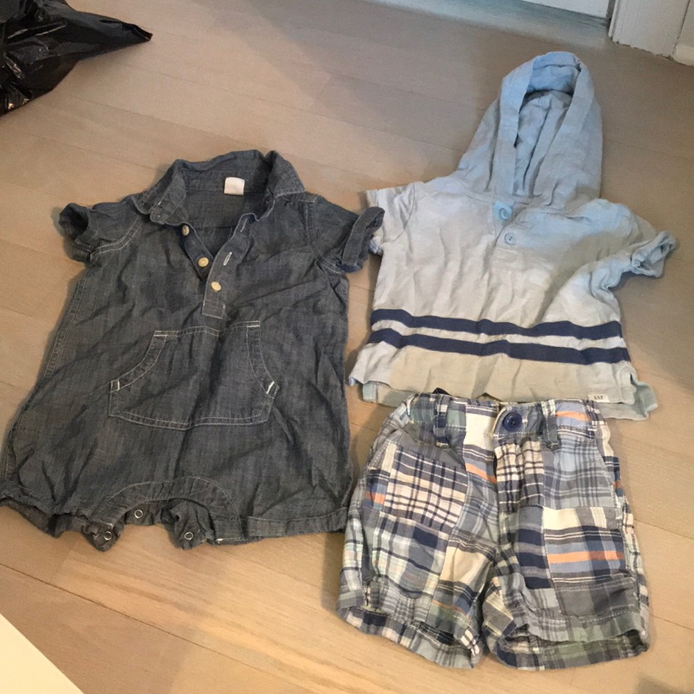 Lot of Gap Toddler Boys shorts and Shirt